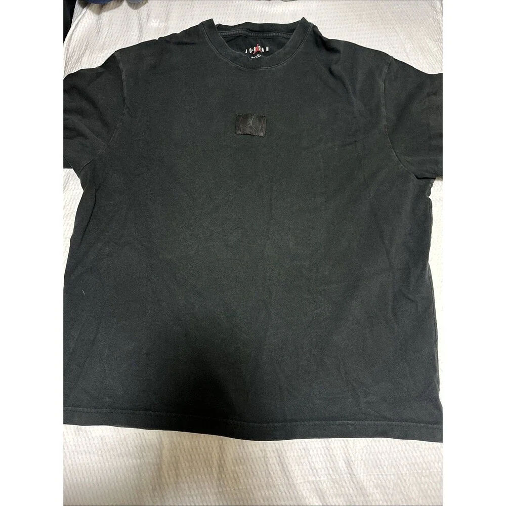 Nike Jordan Essentials Men's Black  Loose Fit T-Shirt XL